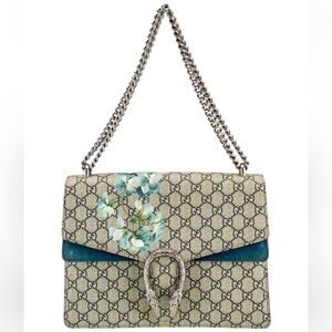 Gucci Medium GG Supreme Shoulder Bag